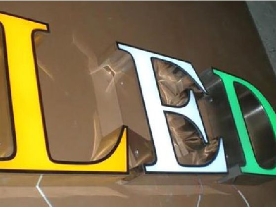 虞城介绍LED招牌的基础知识。